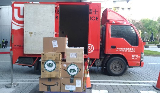 印尼進口台北救災物資-口罩100,000片/隔離衣100件